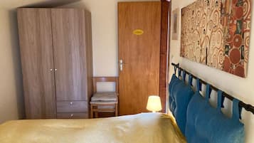 3 chambres, fer et planche Ă  repasser, Wi-Fi, draps fournis