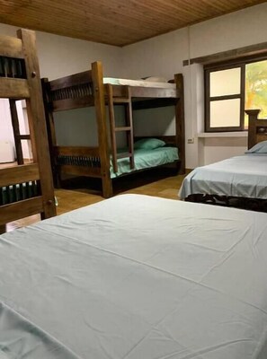 7 bedrooms, iron/ironing board, free WiFi, bed sheets