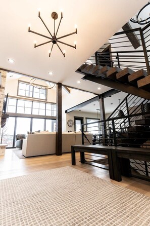 Interior - Lodge at Cutthroat Landing- 20 mins to Yellowstone+Hot Tub+FirePit+Pickleball+LakeAccess+Henry'sLake (Island Park)