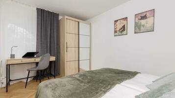 1 bedroom, desk, iron/ironing board, WiFi