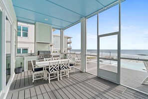 Outdoor dining - Golden Hour- Gulf front, Private pool & hot tub, Elevator, Pet friendly, Sleeps 9 (Port St. Joe)