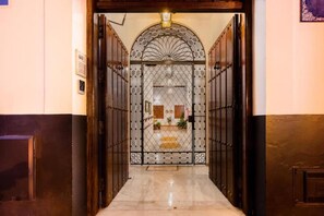 Interior - Flat Barrio Santa Cruz historic centre (Sevilla)