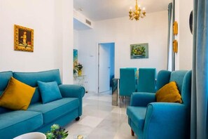 Smart TV, books - Flat Barrio Santa Cruz historic centre (Sevilla)