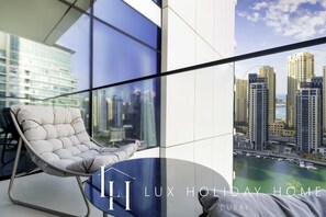 Balcony - LUX The Vida Marina Residence 3 (Dubai)