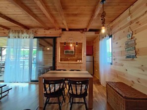 Comfort House | In-room dining - Magdalena House Ada Bojana (Ulcinj)