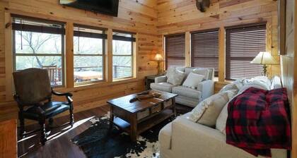 Cabin 10 - Exquisite Modern Lux Cabin, Hot Tub, FirePit, Games