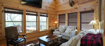 Cabin 11 - Unique Cabin, Sauna, Hot Tub, FirePit, Games