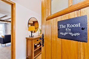 Pintu masuk properti