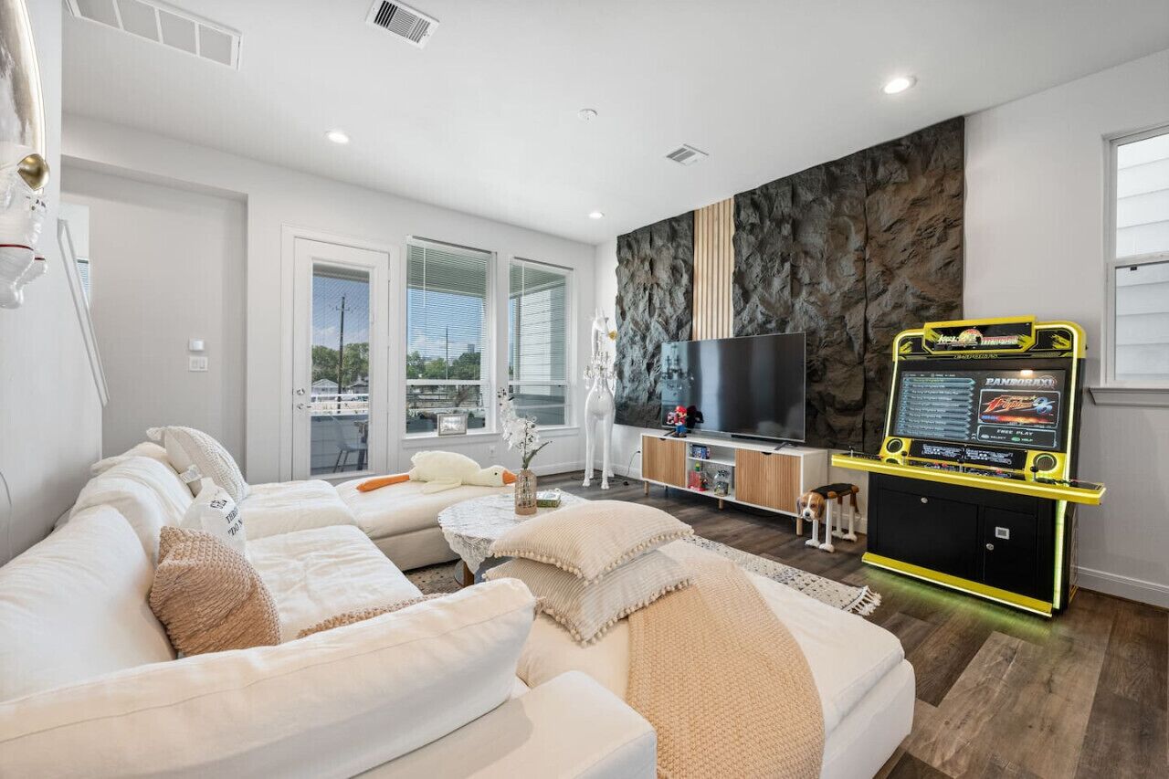 3BR City Retreat Experience DT with Stunning Views