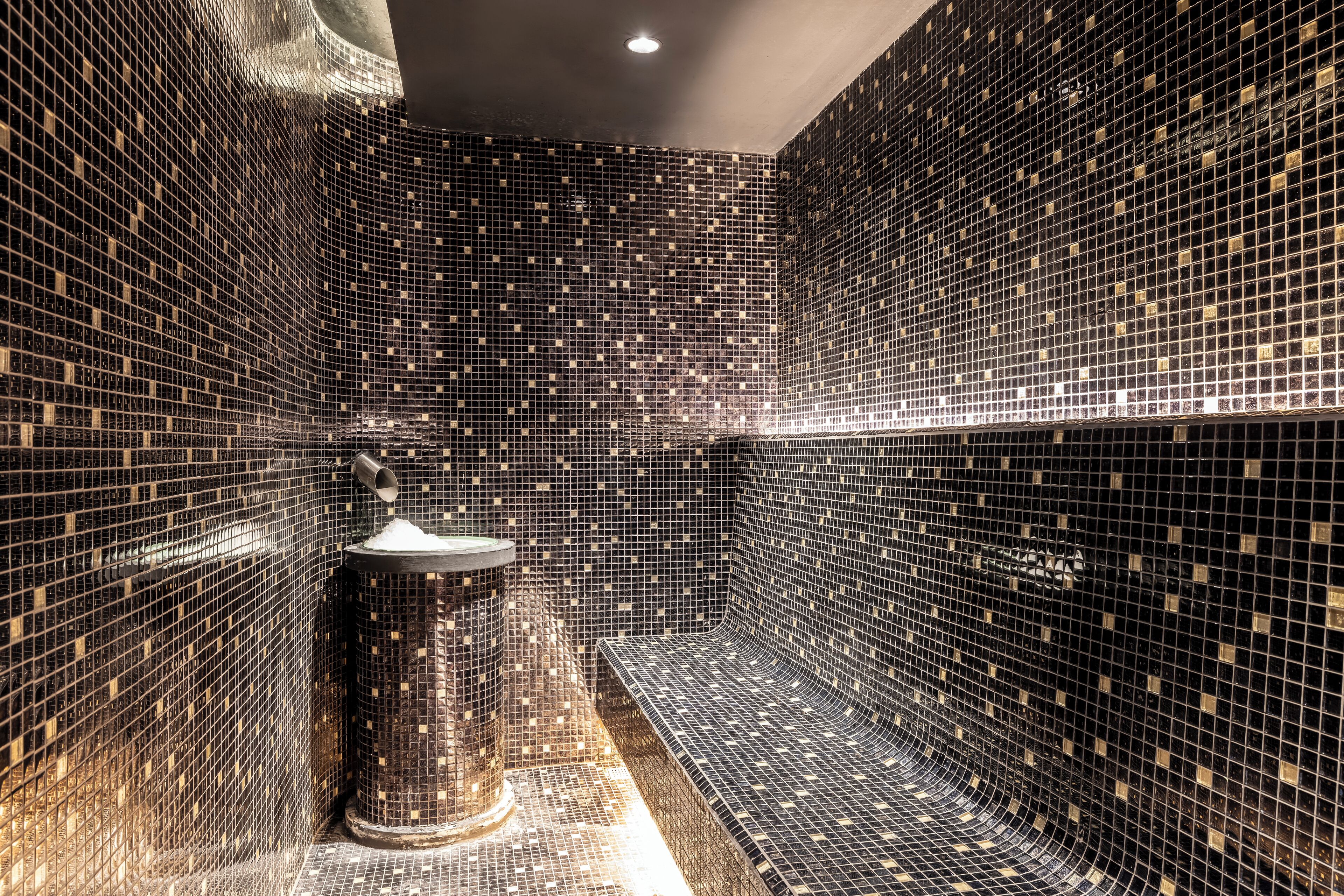 Deep-tissue massages, Swedish massages, Thai massages, massages