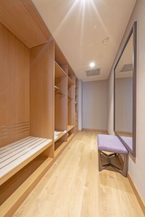 1 habitación, minibar y caja de seguridad en la habitación 