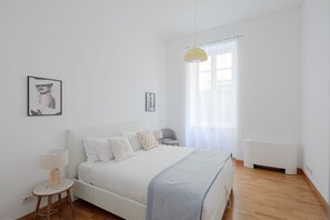 2 slaapkamers, een strijkplank/strijkijzer, reisbedje, gratis wifi