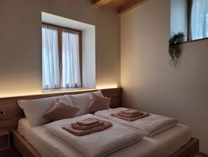 1 室のベッドルーム、アイロン / アイロン台、WiFi (無料)、ベッドシーツ