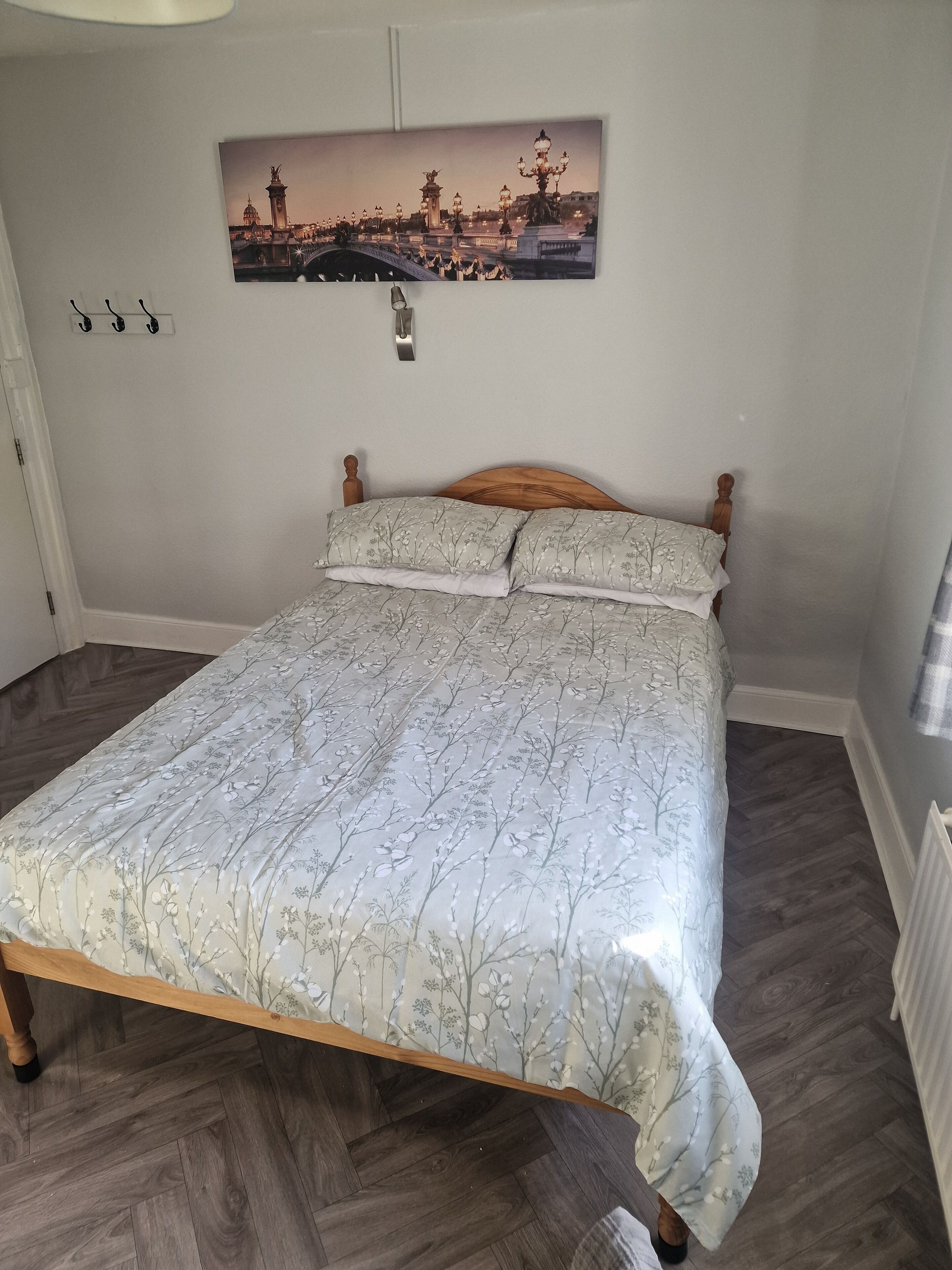 Standard-Vierbettzimmer | Individuell dekoriert, individuell eingerichtet, Bügeleisen/Bügelbrett