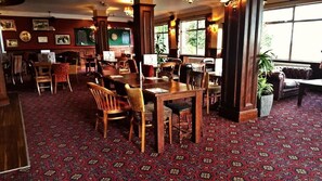 Bar (on property) - Foley Arms Hotel By JD Wetherspoon (Malvern)