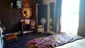 Room - Foley Arms Hotel By JD Wetherspoon (Malvern)