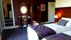 Room - Foley Arms Hotel By JD Wetherspoon (Malvern)