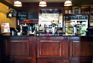 Bar (on property) - Foley Arms Hotel By JD Wetherspoon (Malvern)