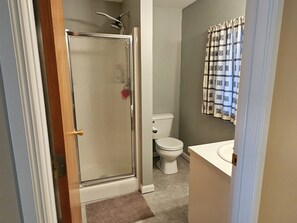 Bruser, hårtørrer, håndklæder