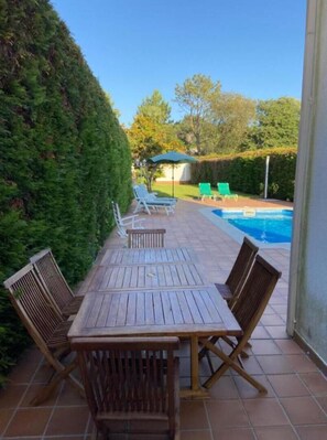 Outdoor pool - Major Beach and Lake (Noalla)