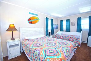 1 slaapkamer, een strijkplank/strijkijzer, internet