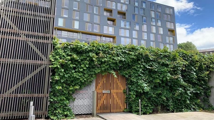 Leeds - Sleeps 4 - Free Parking - Pet Friendly