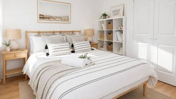2 bedrooms, iron/ironing board, WiFi, bed sheets