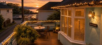 Perfect Beach House by the Sea🐚 Views. Fab Decking. Pet Friendly. Boutique 🤍