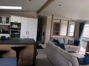 キャビン | リビング エリア | 暖炉