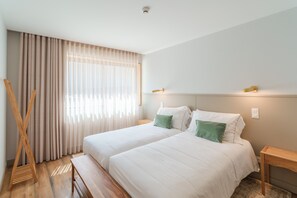 3 habitaciones, tabla de planchar con plancha y wifi gratis 
