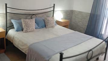 1 Schlafzimmer, Schreibtisch, Bügeleisen/Bügelbrett, kostenloses WLAN