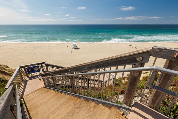 Beach nearby - Last Minute Discount! Townhome w/ Resort Amenities + Beach Access (Solana Beach)
