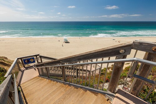 Last Minute Discount! Townhome w/ Resort Amenities + Beach Access