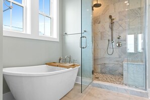 Maison, 4 chambres | Salle de bain