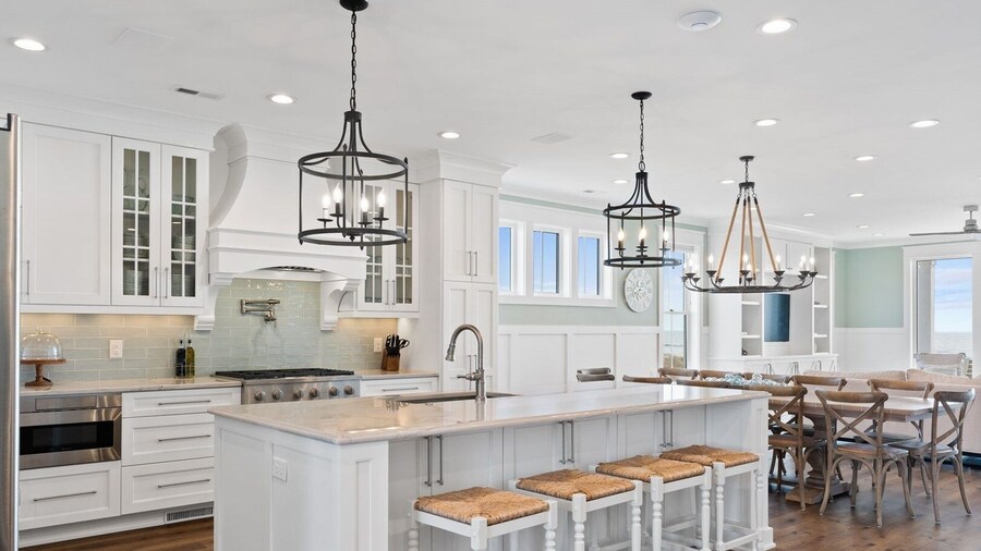 Fish-n-chips By The Sea 6 Bedroom Home by RedAwning