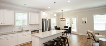 Great Location! 4 Bed / 4.5 Bath House in Pinehurst!