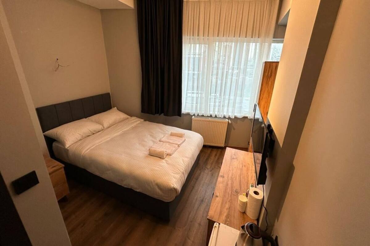 Economy Room, City View | 1 bedroom, hypo-allergenic bedding available, soundproofing