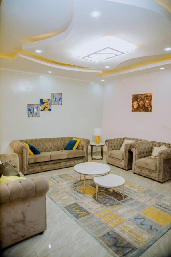 Comfort House | Living area - Villa Belgium (Kigali)