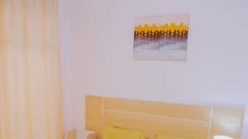 Comfort House | 6 bedrooms, desk, soundproofing, iron/ironing board
