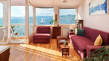 Televisión de pantalla plana 110 cm con canales de televisión digitales