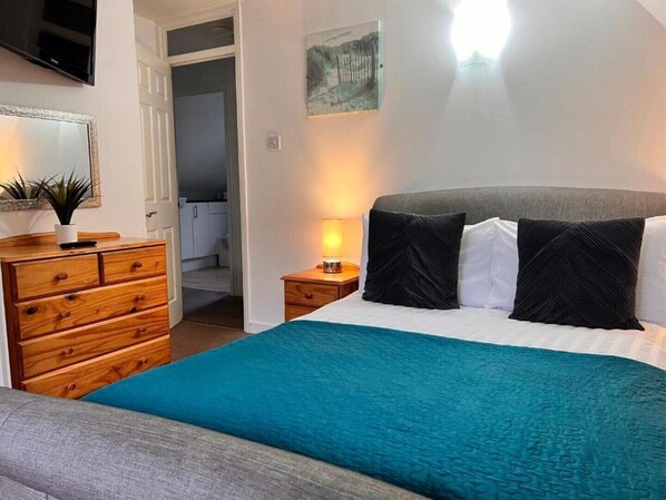 4 室のベッドルーム、WiFi