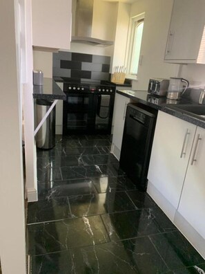 Private kitchen - 44 Trevithick view (Saint Erth,)