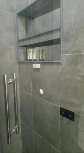 Towels, soap, shampoo, toilet paper - UpExpo Beach Bungalow (Kasoa)
