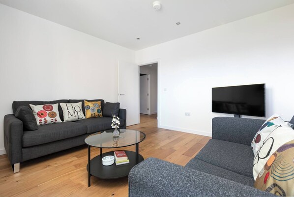 Apartment, 3 Bedrooms | Living room - Skyvillion - Olympic Flat-excel o2 Arena Westfield (London)
