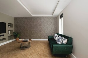 Apartment, 4 Bedrooms | Living area - Skyvillion -4bed Cozy Cockfosters Apt Mins To Tube (Barnet)