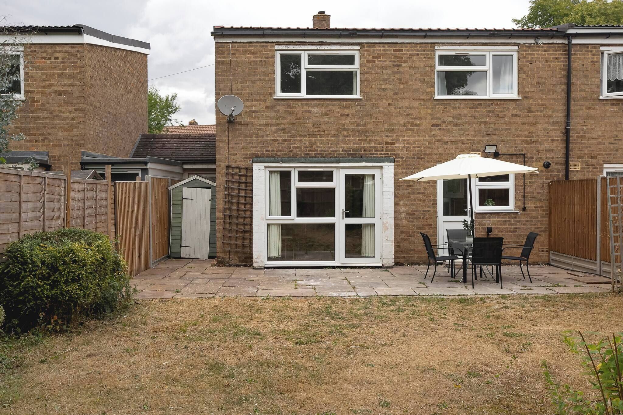 Apartment, 2 Bedrooms | Front of property