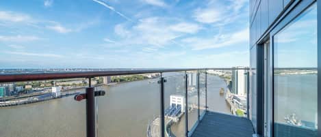 Apartment, 2 Bedrooms | Property grounds