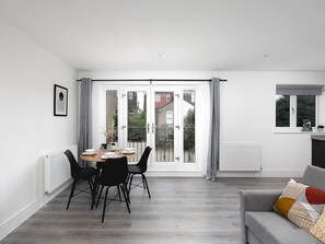 Apartment, 1 Bedroom | Dining room - Skyvillion -vineyard Court- Enfield 1bed With Balcony (Enfield)