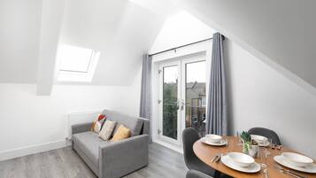 Apartment, 1 Bedroom | Living room