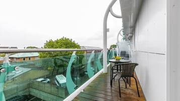 Apartment, 3 Bedrooms | Balcony